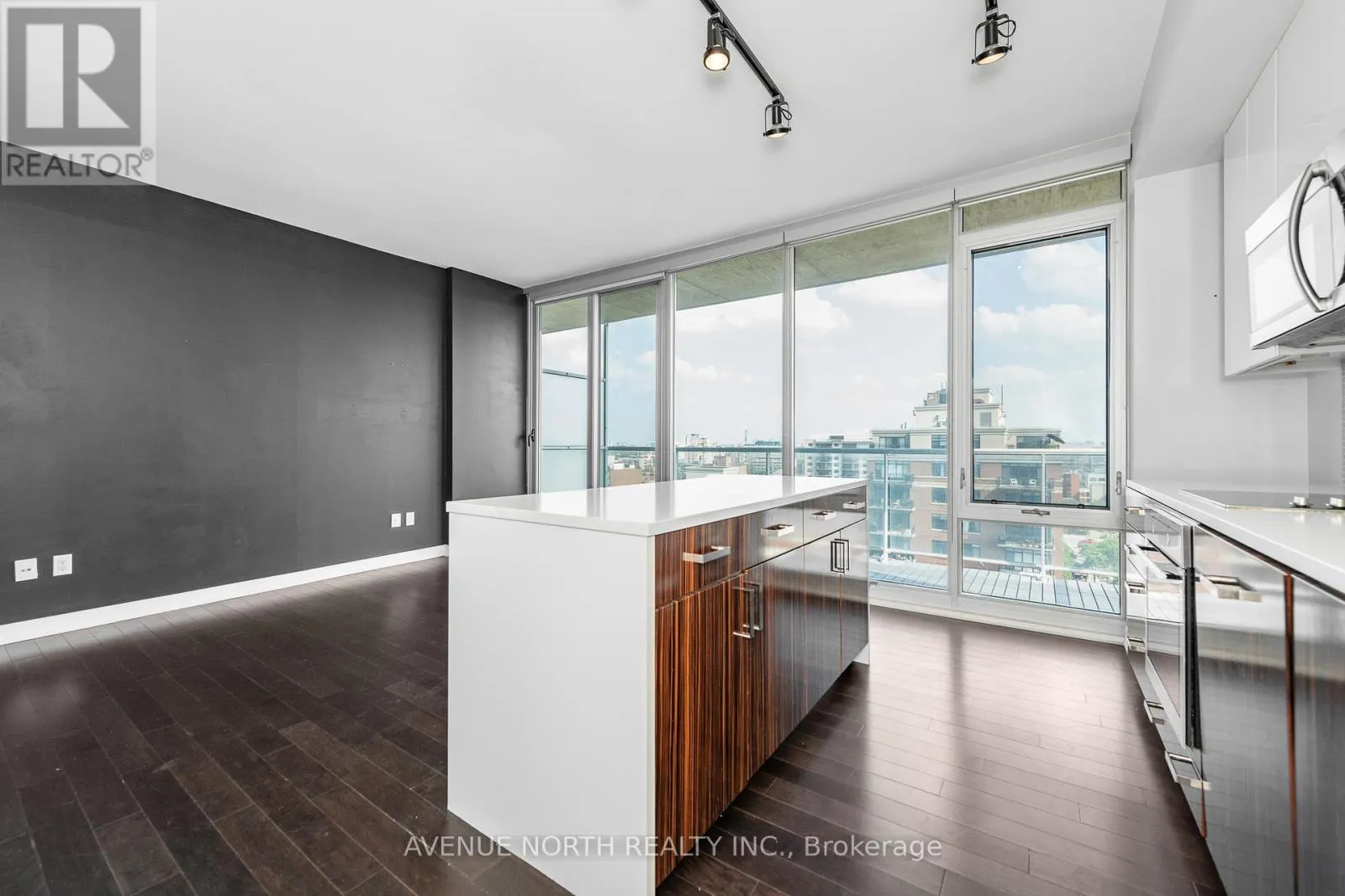 1109 - 300 LISGAR STREET