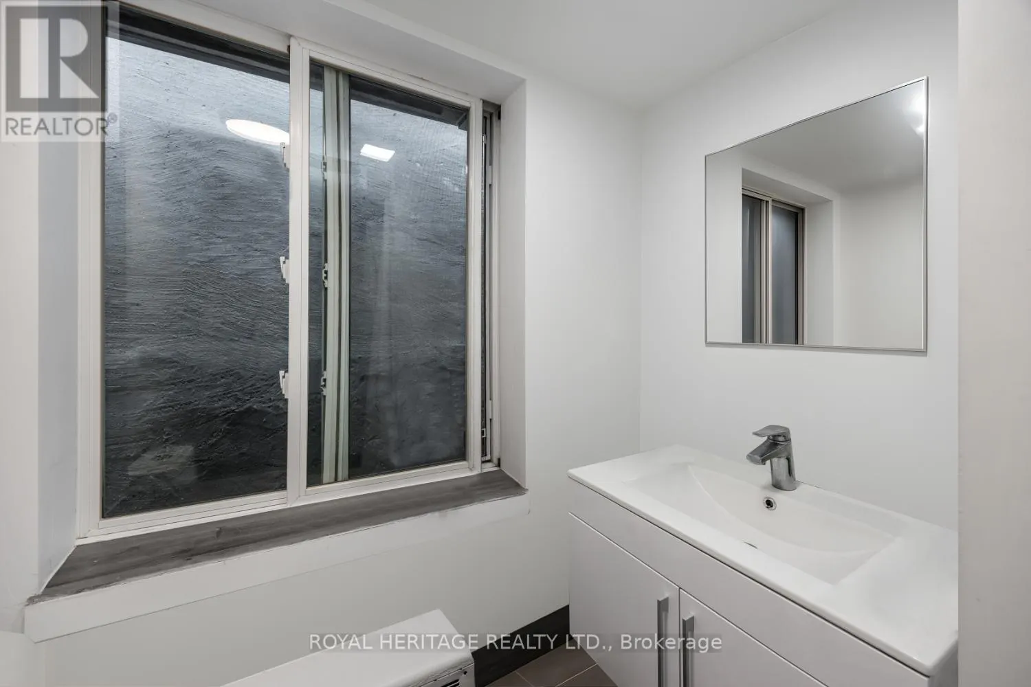 2 - 264 DIVISION STREET, #2