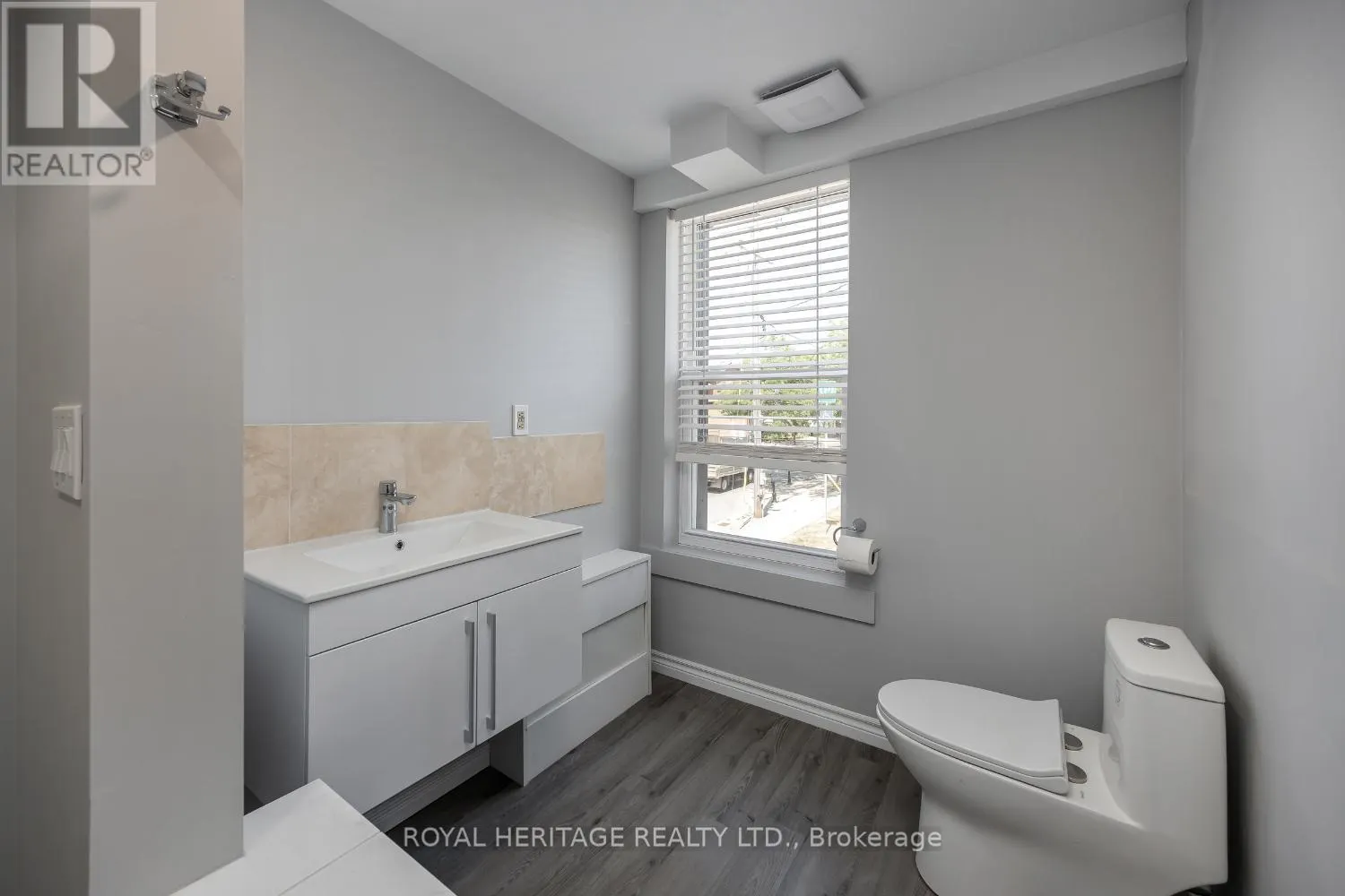 1 - 264 DIVISION STREET, #1