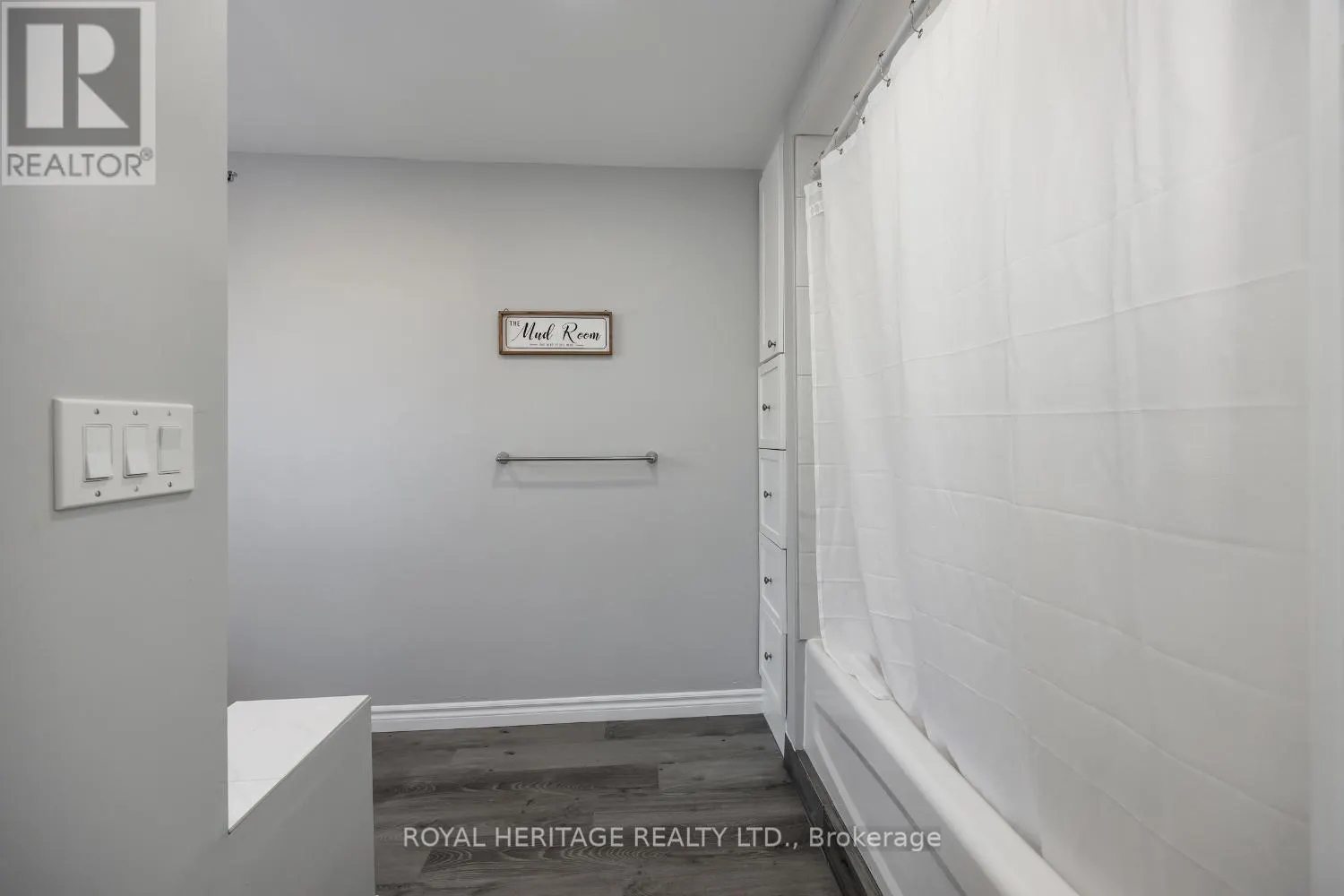 1 - 264 DIVISION STREET, #1