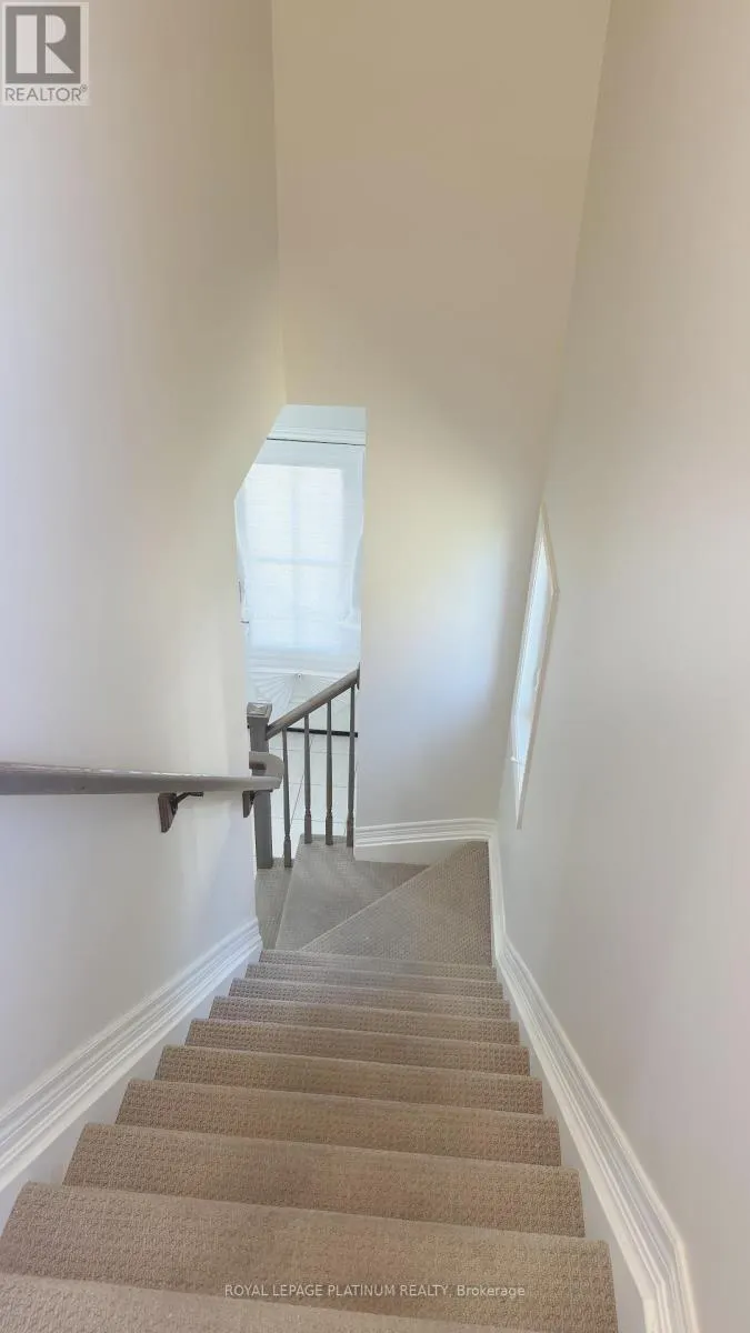 32 SUNFLOWER PLACE