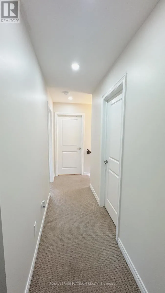 32 SUNFLOWER PLACE