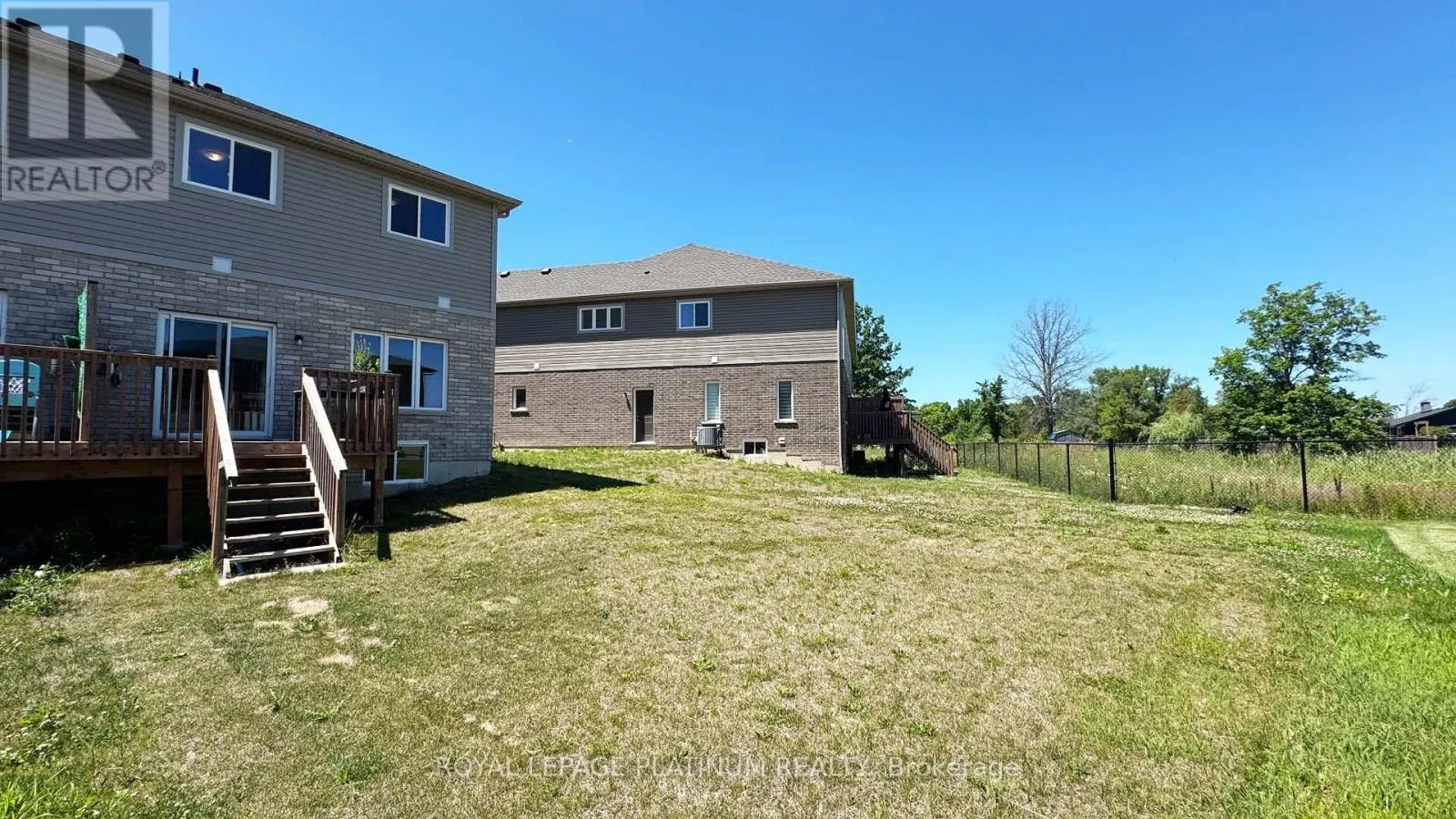32 SUNFLOWER PLACE