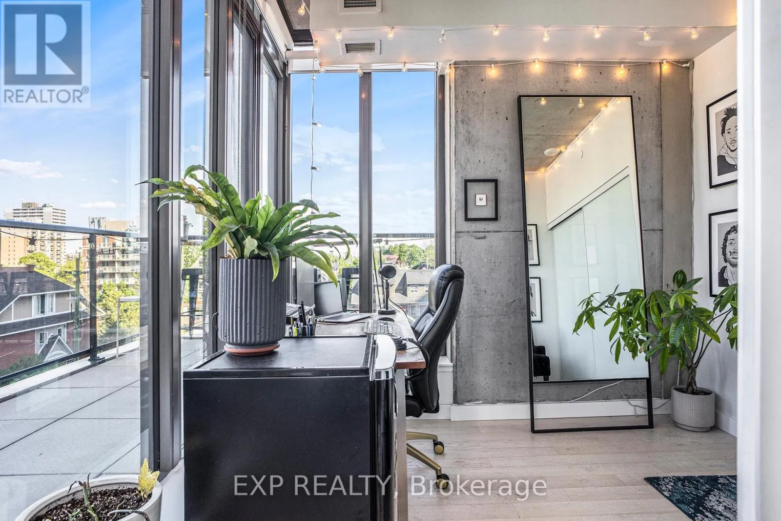 516 - 224 LYON STREET N