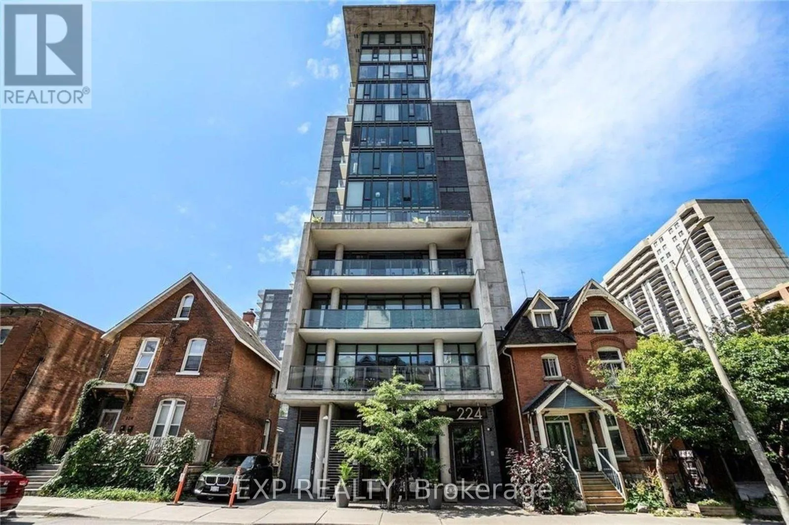 516 - 224 LYON STREET N