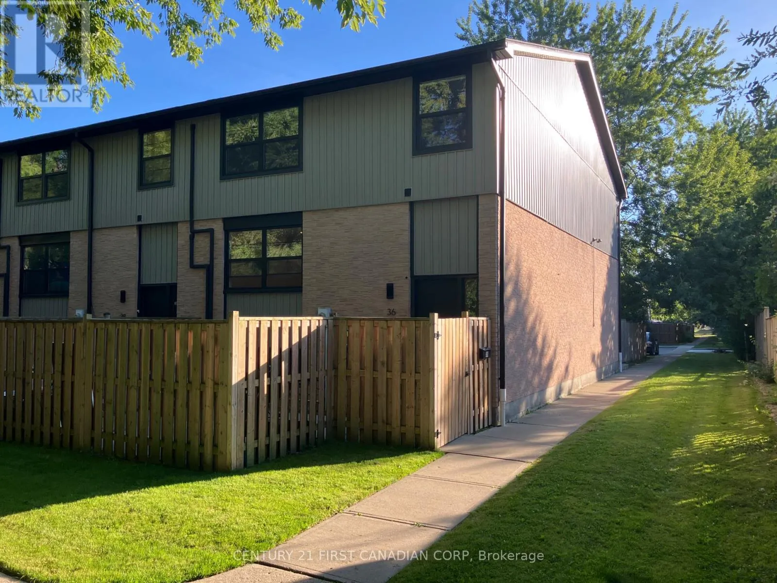36 - 105 ANDOVER DRIVE, #36