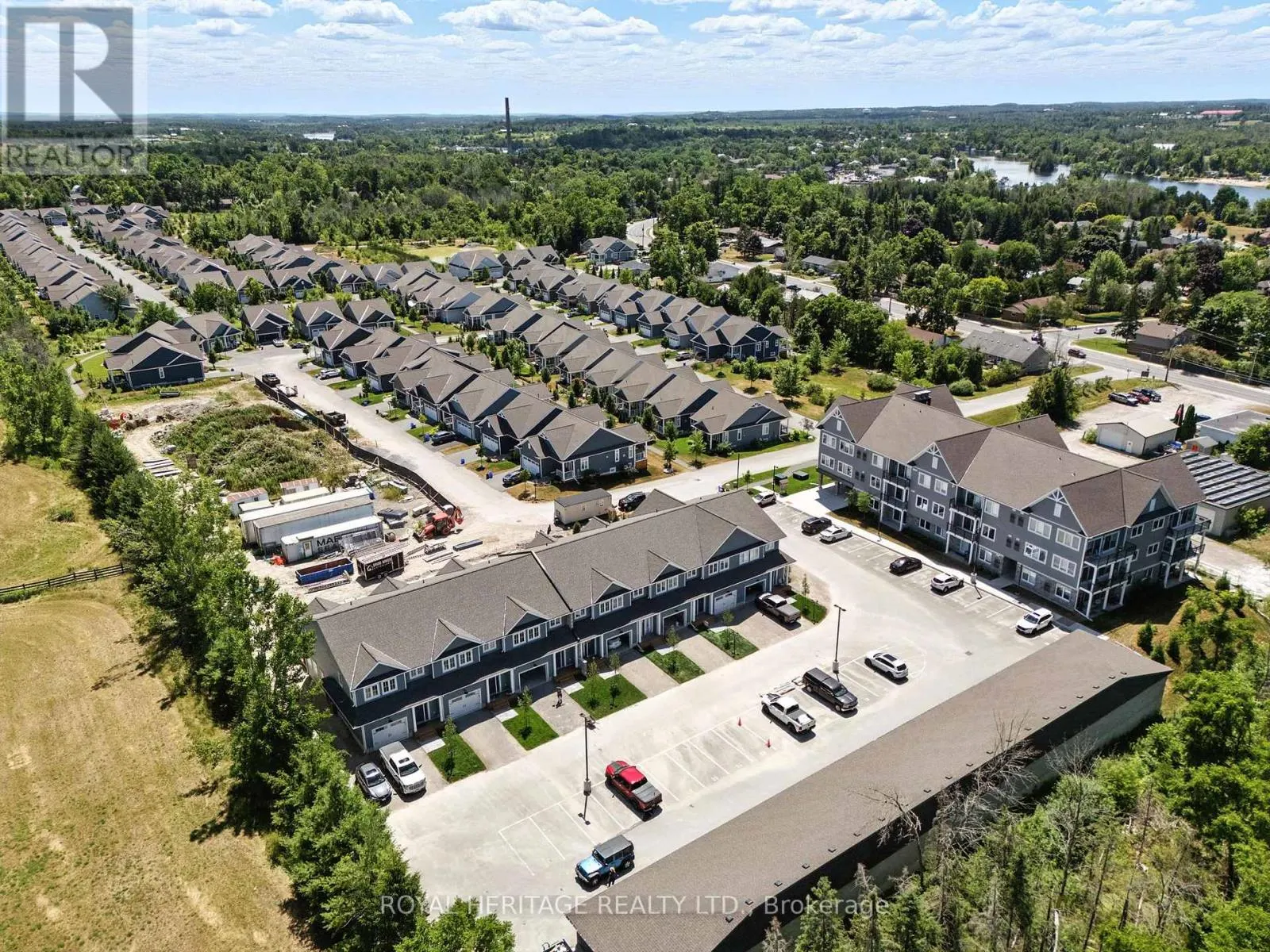 103 - 19 HAMPTON LANE, #103