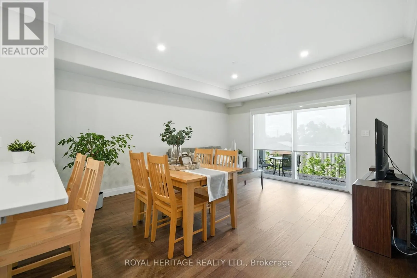 103 - 19 HAMPTON LANE, #103