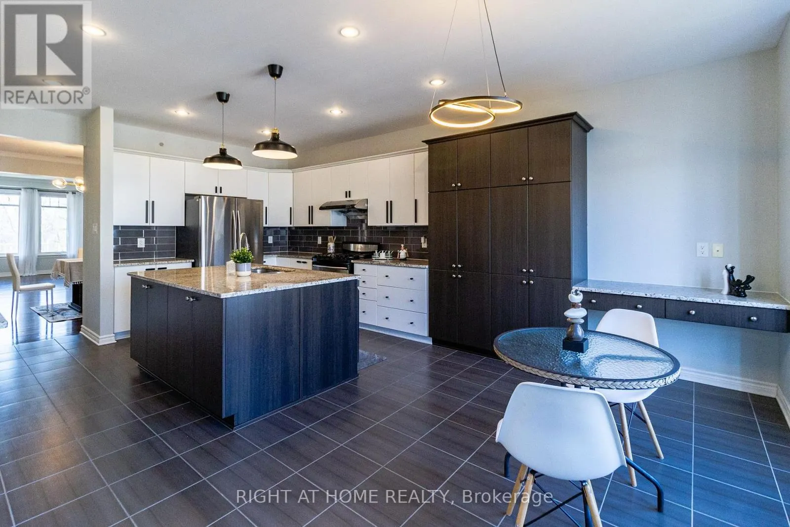 204 COOKS MILL CRESCENT