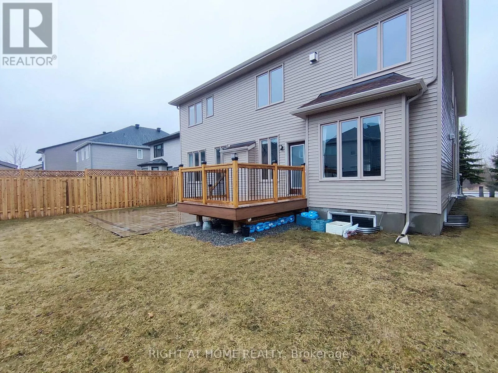 204 COOKS MILL CRESCENT