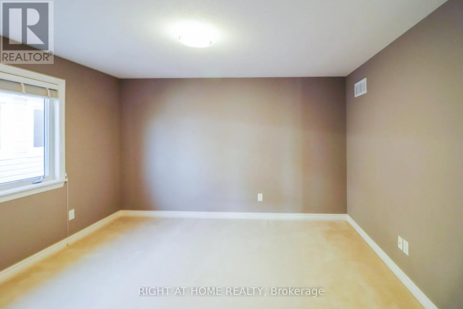 204 COOKS MILL CRESCENT