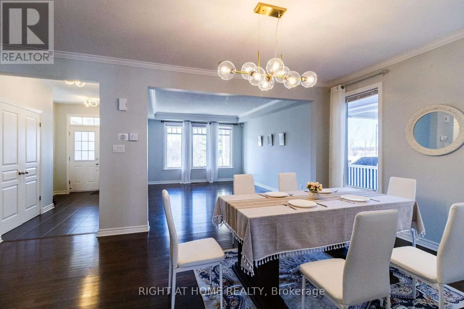 204 COOKS MILL CRESCENT