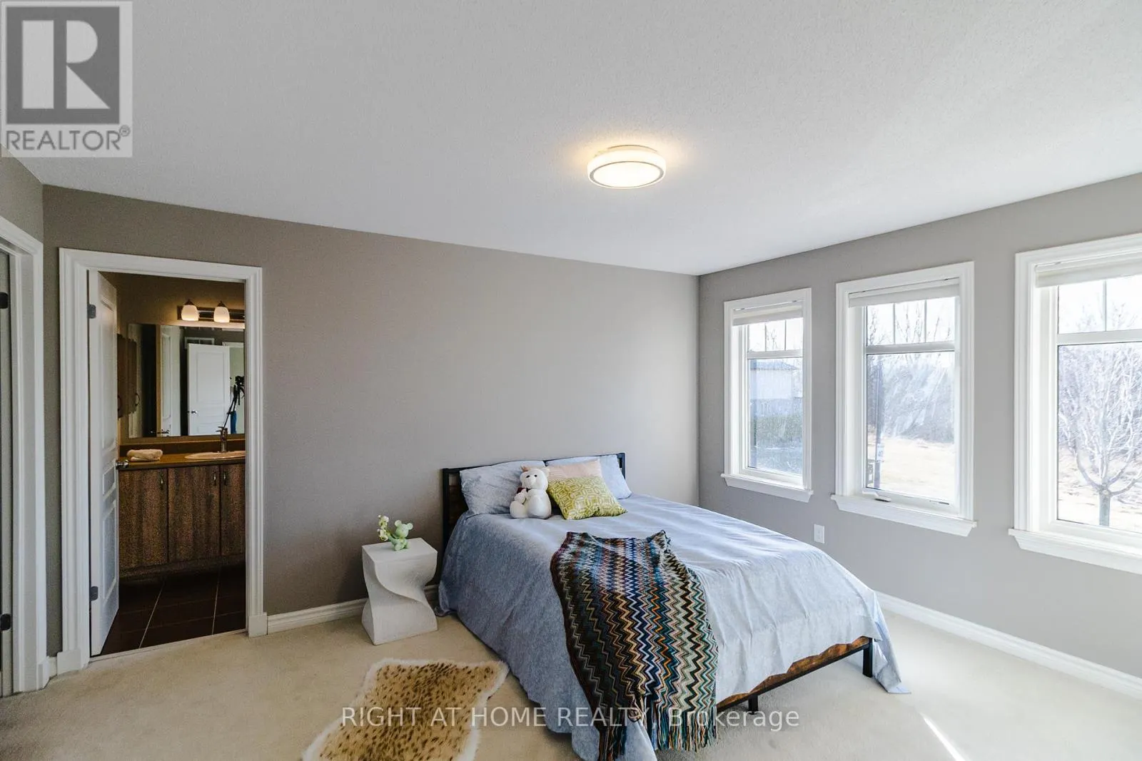 204 COOKS MILL CRESCENT