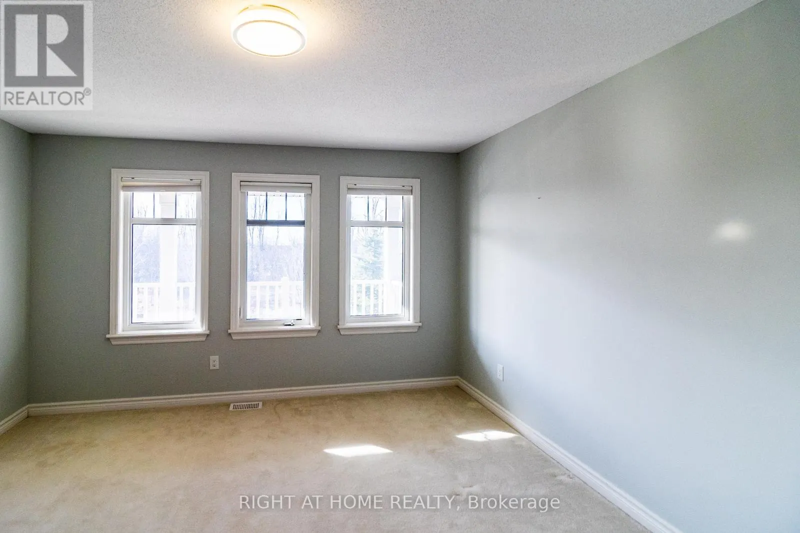 204 COOKS MILL CRESCENT