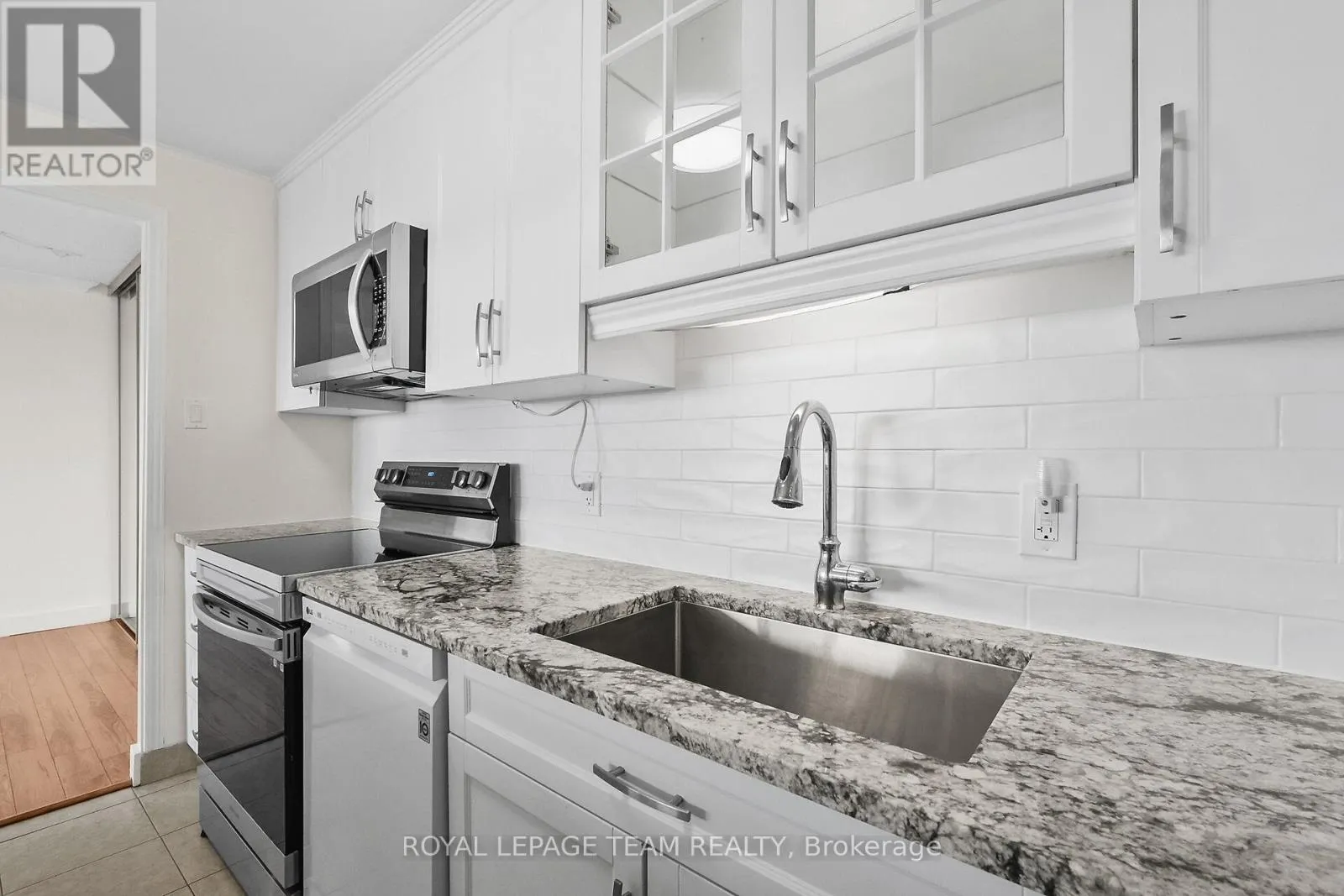 1103 - 1025 RICHMOND ROAD