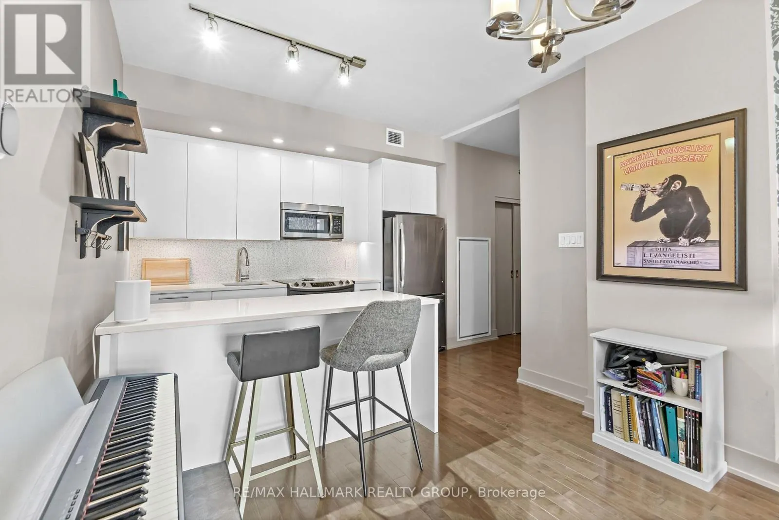 507 - 108 RICHMOND ROAD