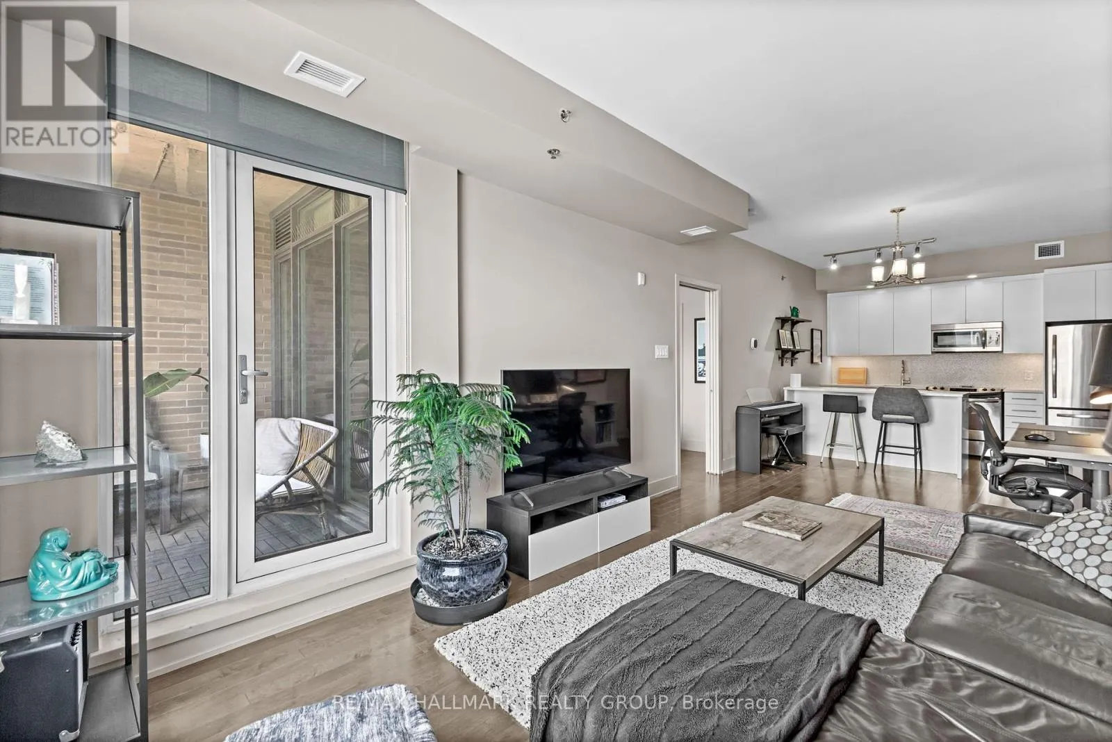 507 - 108 RICHMOND ROAD