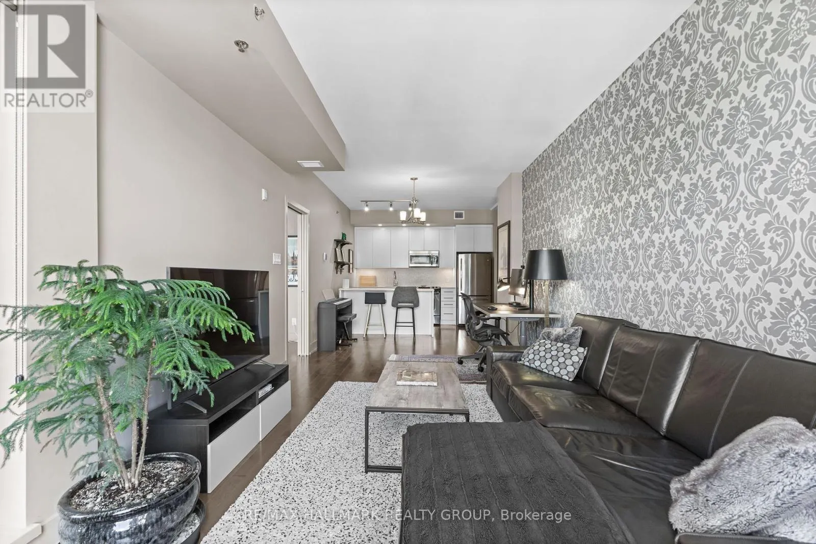 507 - 108 RICHMOND ROAD