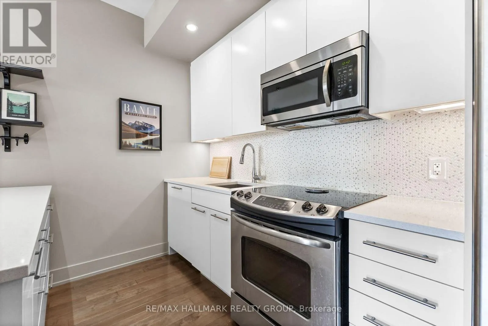 507 - 108 RICHMOND ROAD