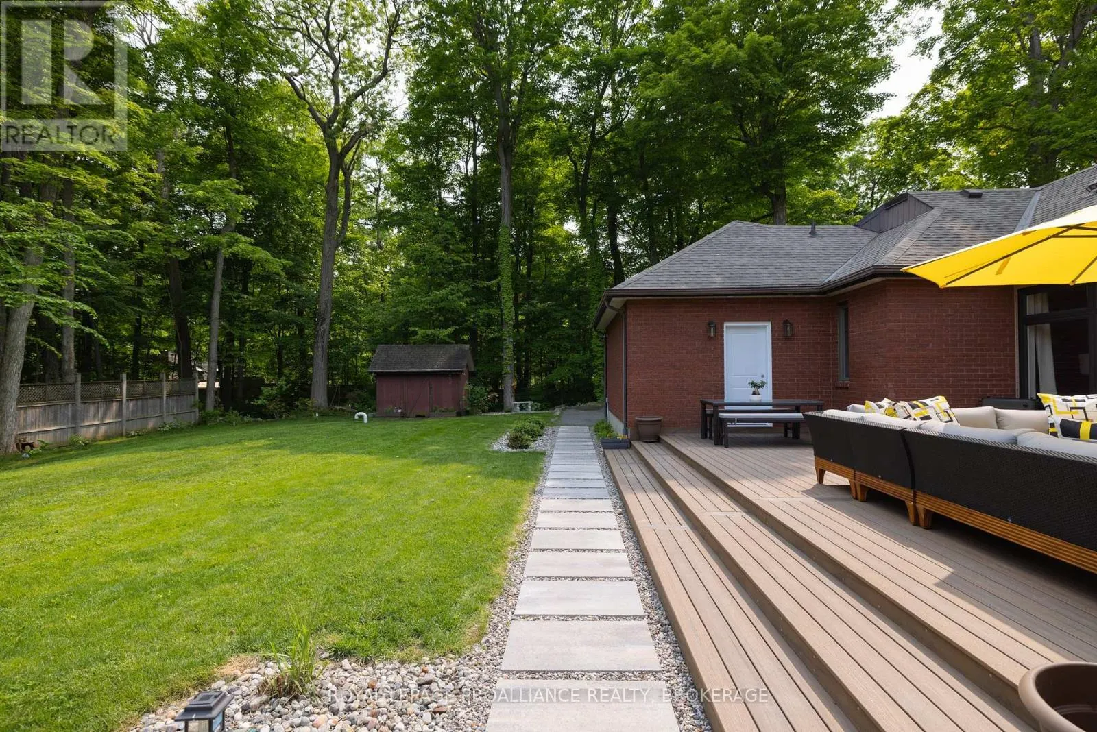 15 FOREST DRIVE