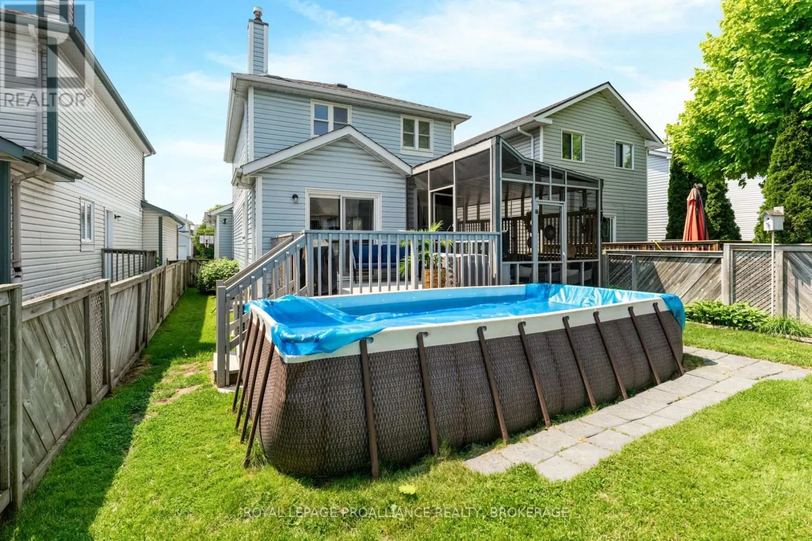 878 WALKER COURT