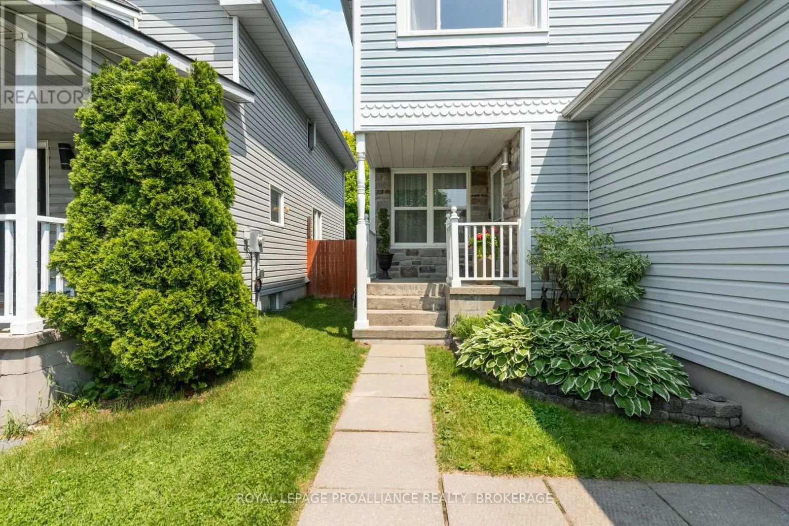878 WALKER COURT