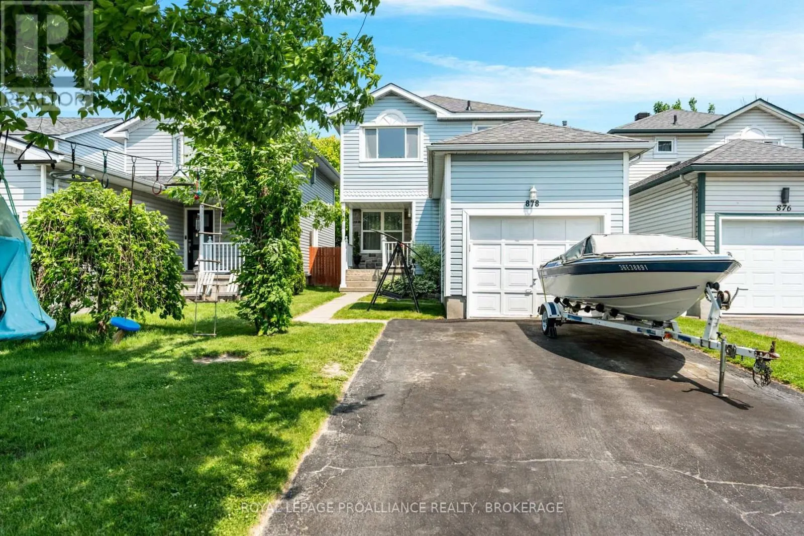 878 WALKER COURT