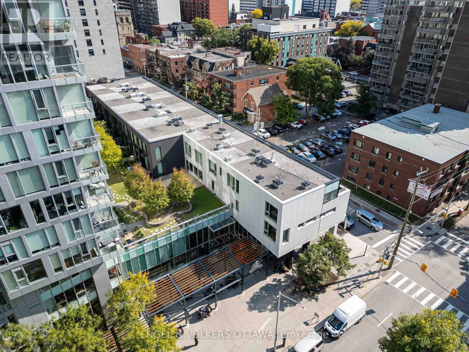 218 - 197 LISGAR STREET