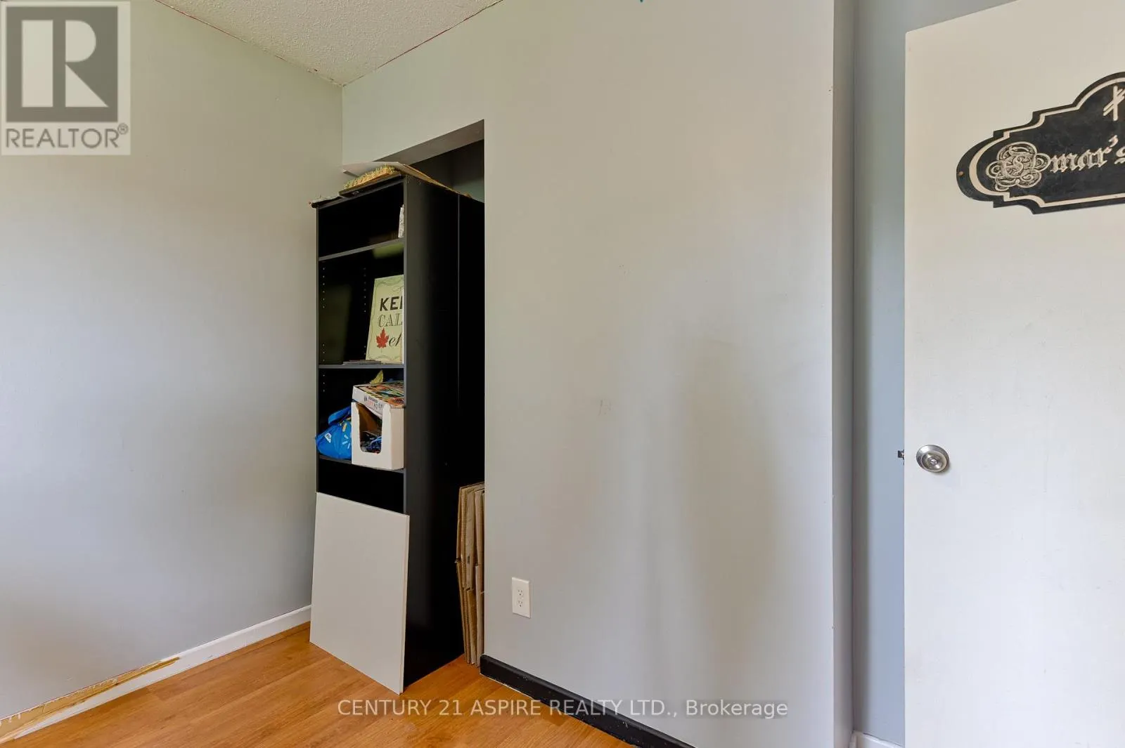123 ELLIS AVENUE