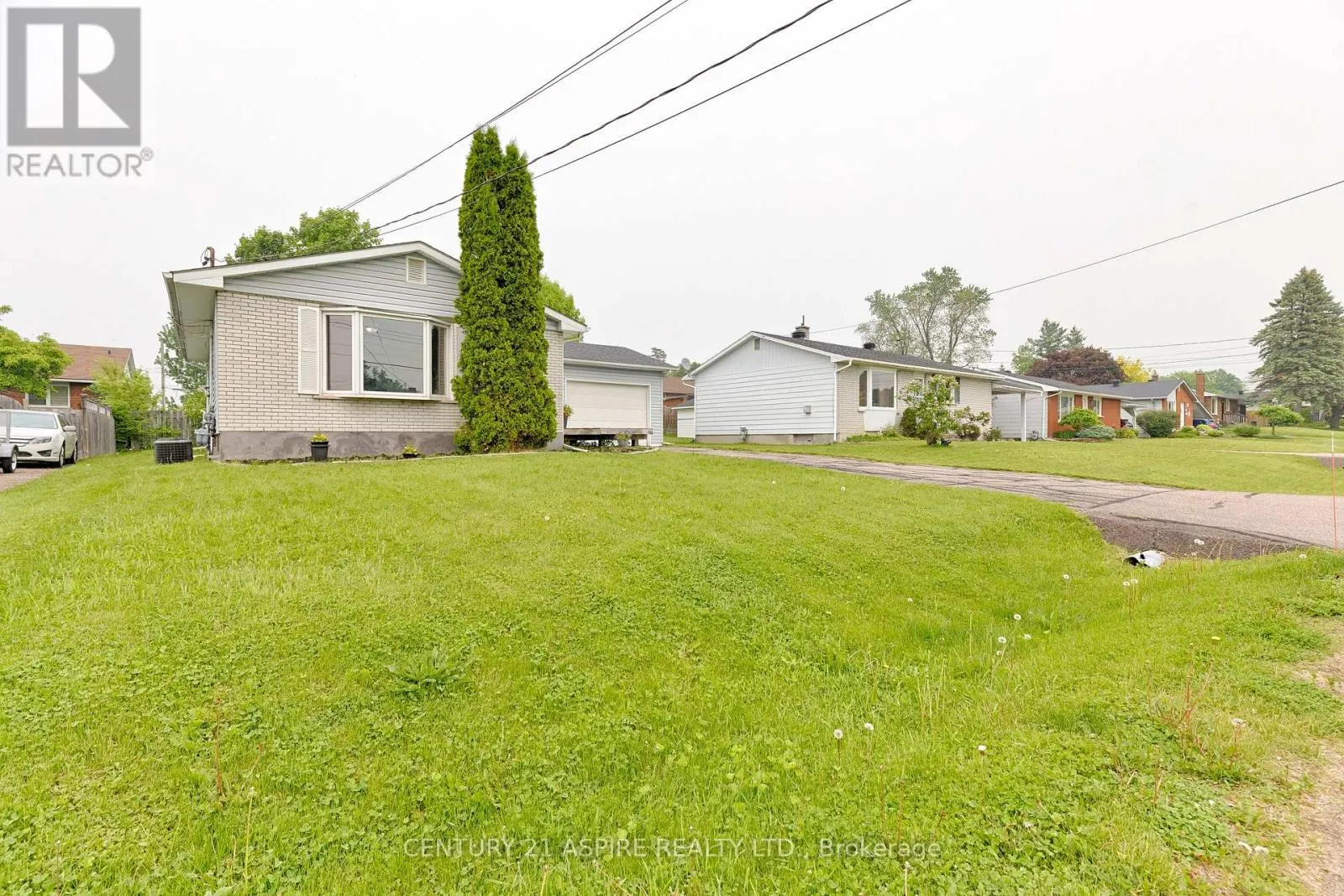123 ELLIS AVENUE