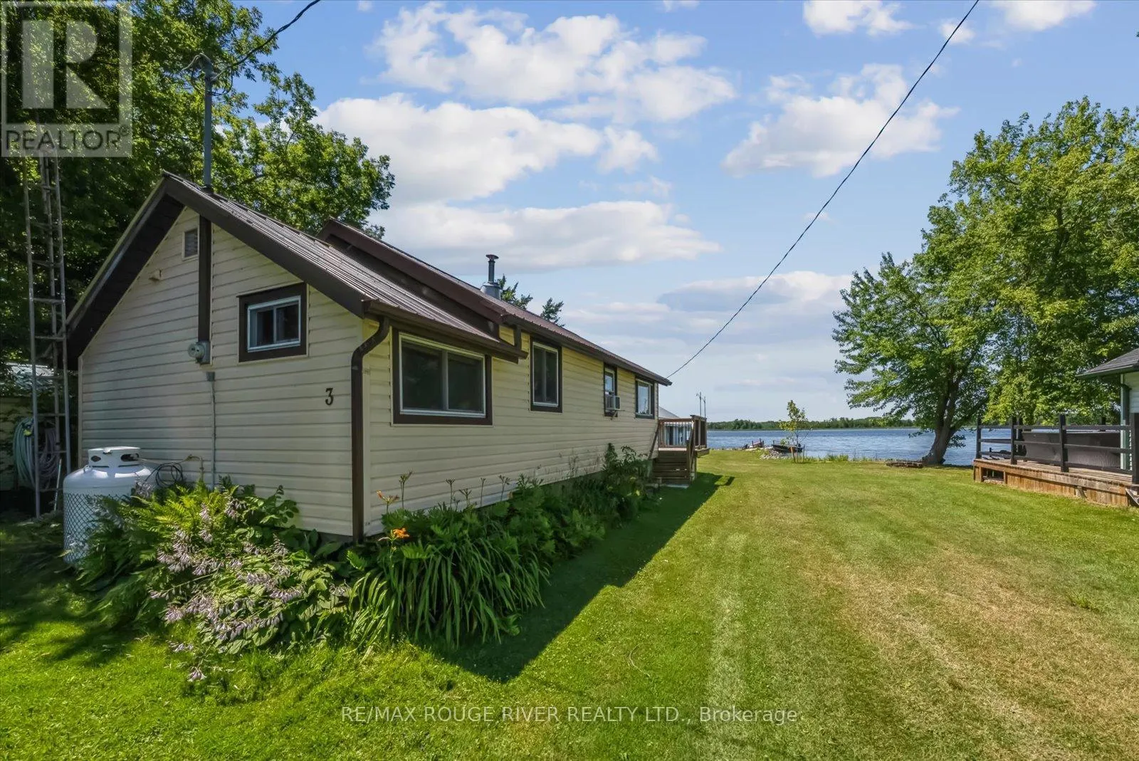 3 - 22 LAKE ROAD, #3