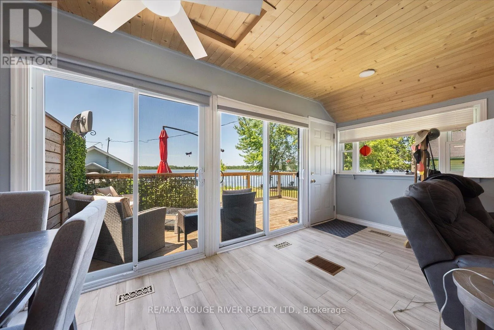 3 - 22 LAKE ROAD, #3