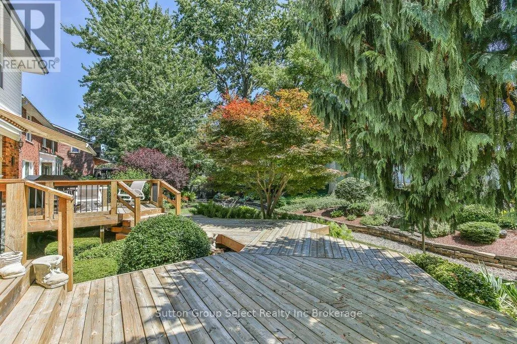 834 BERKSHIRE DRIVE