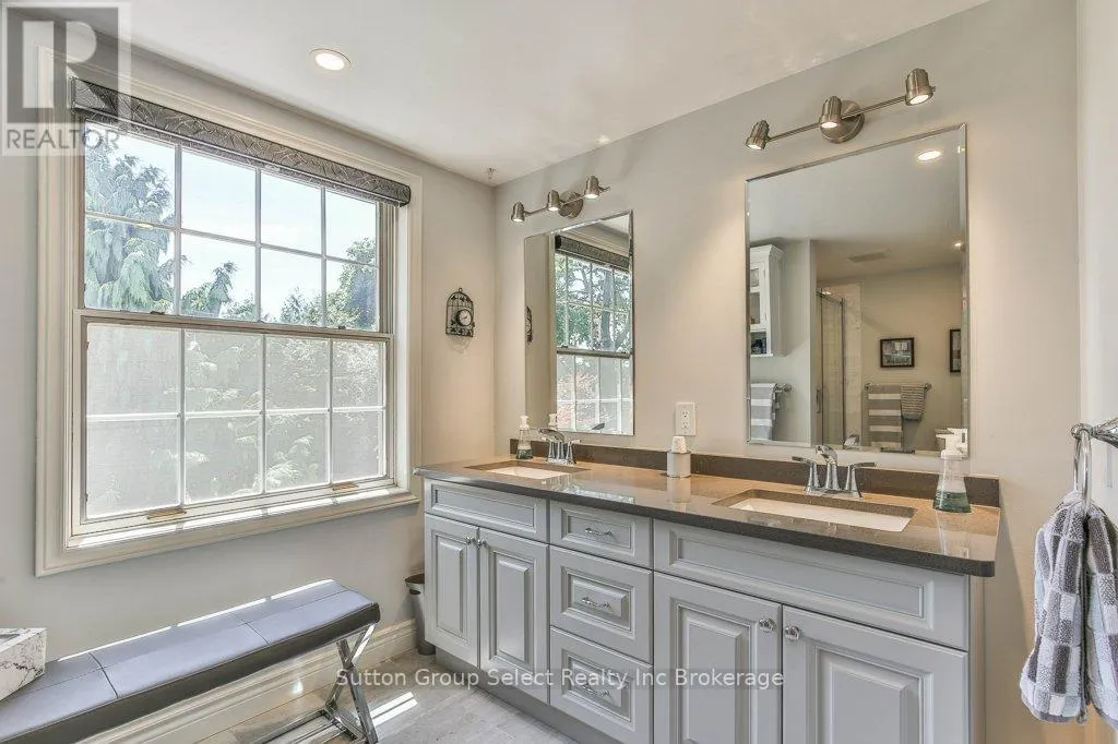 834 BERKSHIRE DRIVE