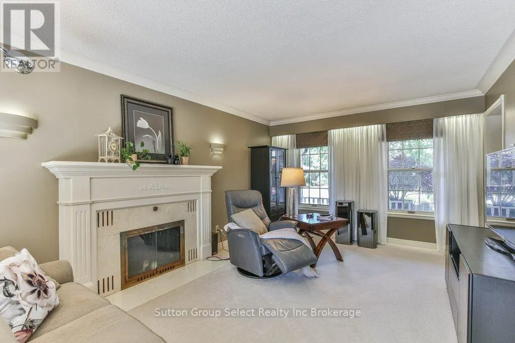 834 BERKSHIRE DRIVE