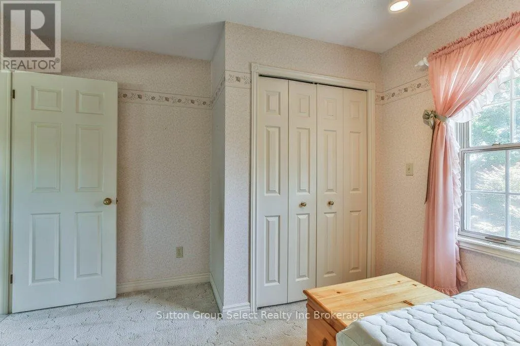 834 BERKSHIRE DRIVE