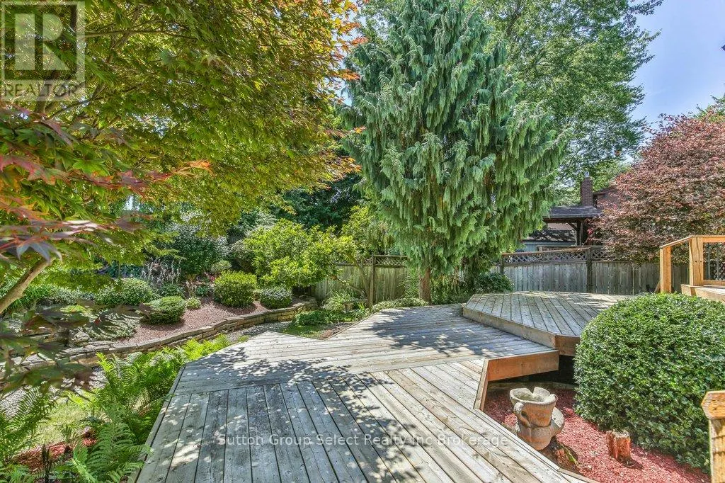 834 BERKSHIRE DRIVE
