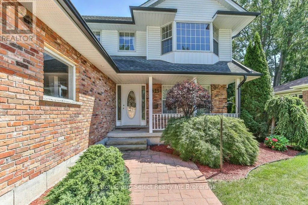 834 BERKSHIRE DRIVE