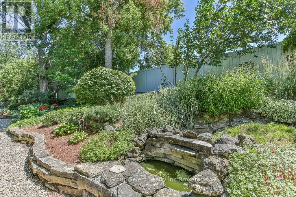 834 BERKSHIRE DRIVE