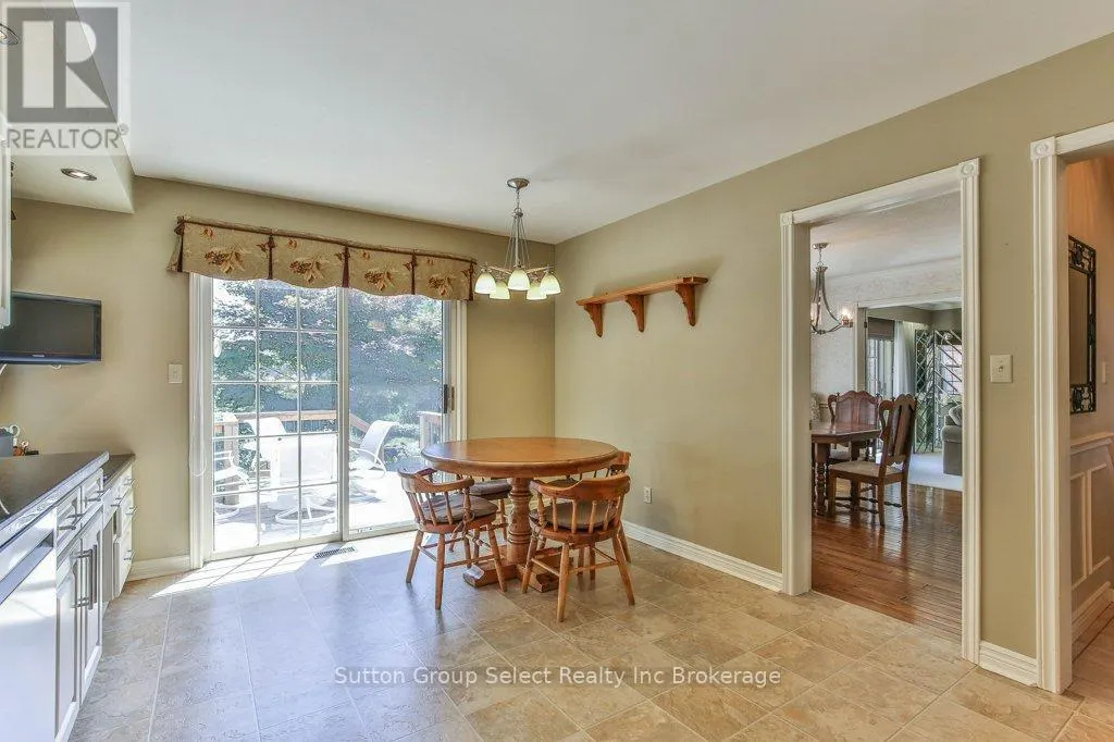 834 BERKSHIRE DRIVE