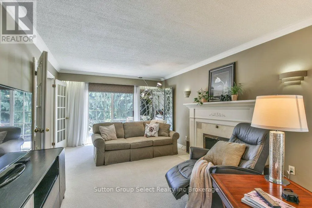834 BERKSHIRE DRIVE