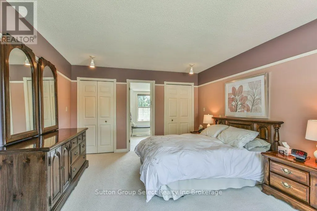 834 BERKSHIRE DRIVE