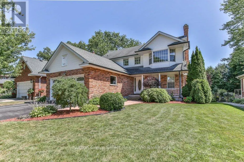834 BERKSHIRE DRIVE