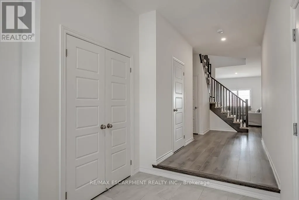 44 MCCURDY AVENUE