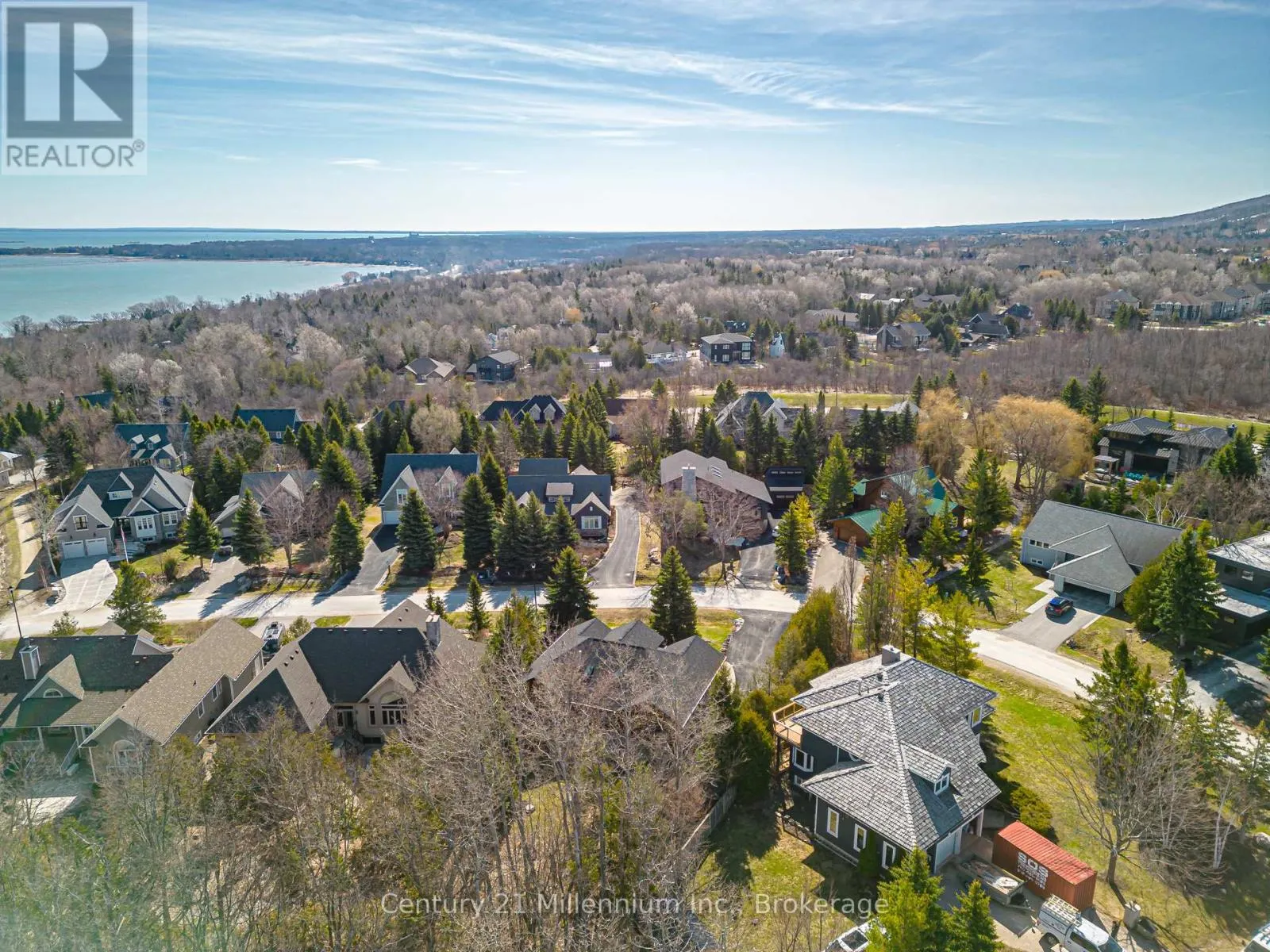 108 CORTINA CRESCENT