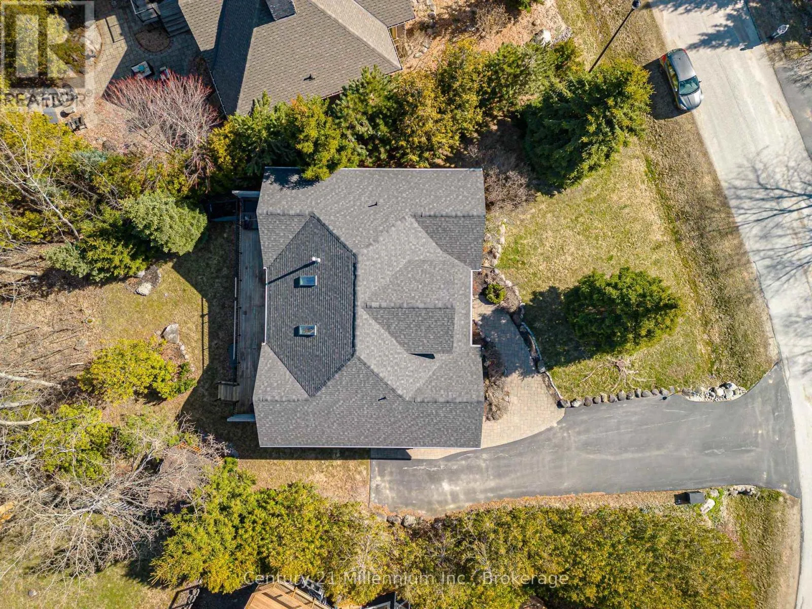 108 CORTINA CRESCENT