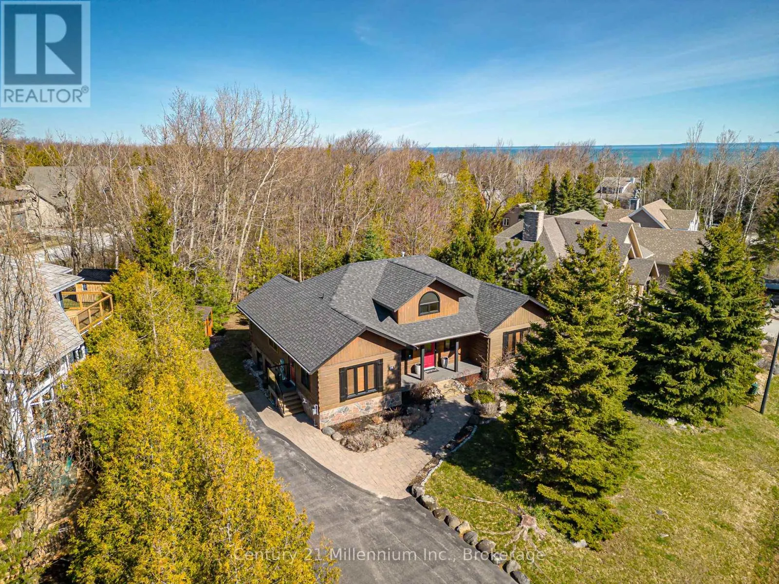 108 CORTINA CRESCENT