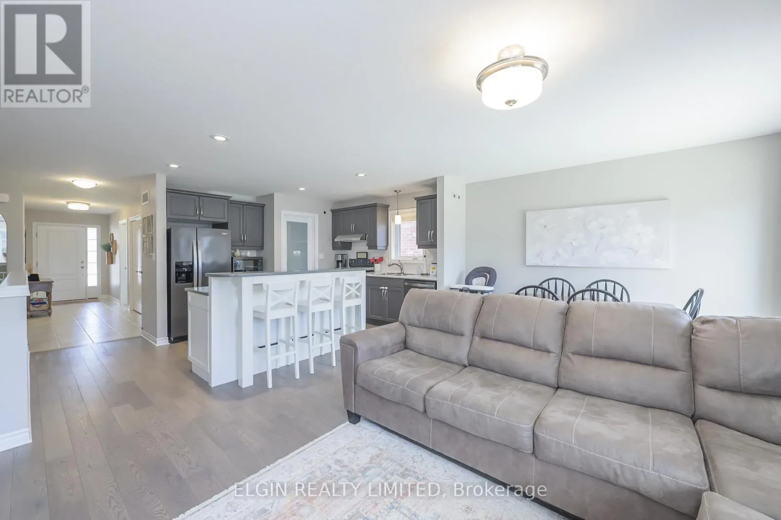 24 ASHBERRY PLACE