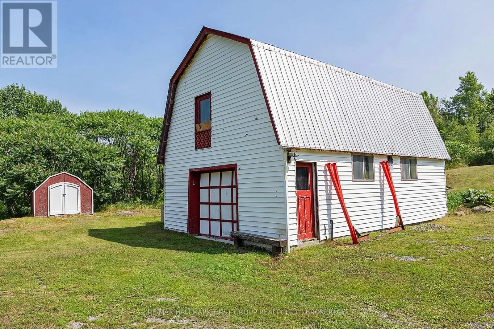 1086 MOON ROAD