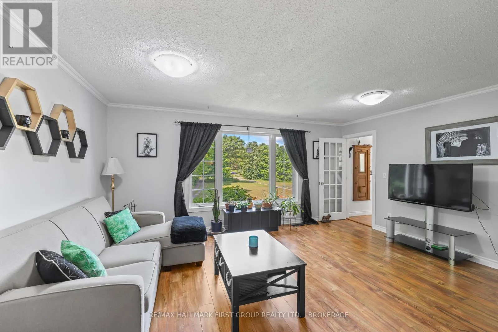 1086 MOON ROAD